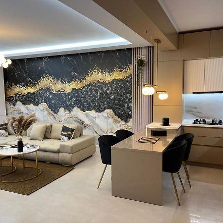 Sas 2 Luxury Apartments Mamaia Exterior photo
